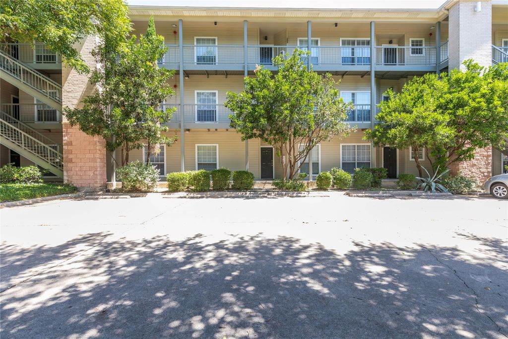 2204 San Gabriel ST 104, Austin, TX 78705