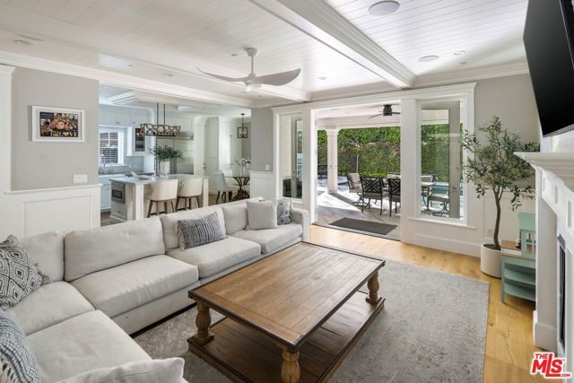 5523 Longridge Avenue, Sherman Oaks, CA 91401