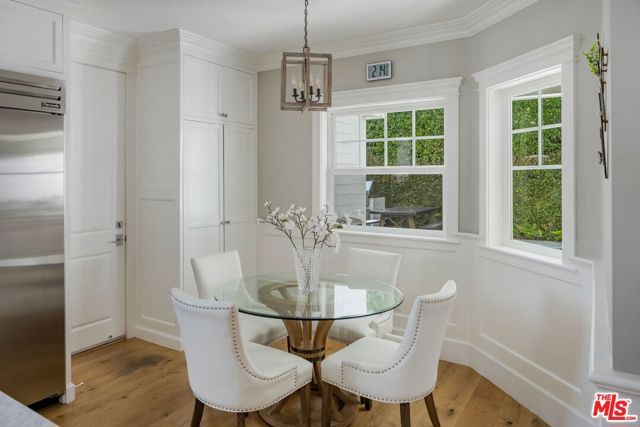 5523 Longridge Avenue, Sherman Oaks, CA 91401