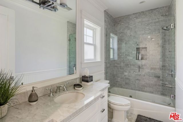 5523 Longridge Avenue, Sherman Oaks, CA 91401