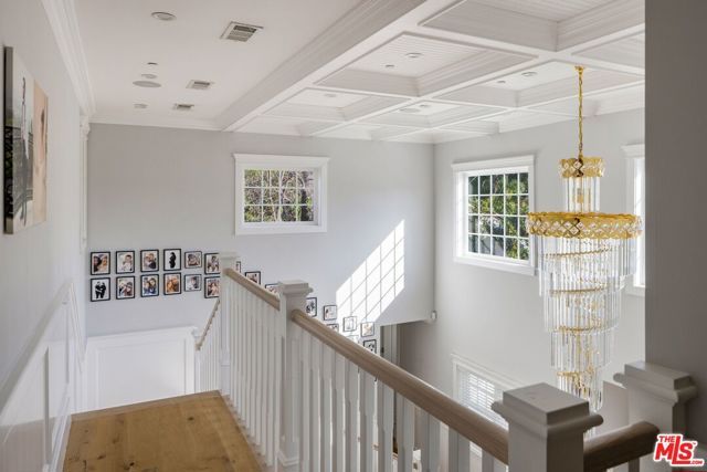 5523 Longridge Avenue, Sherman Oaks, CA 91401