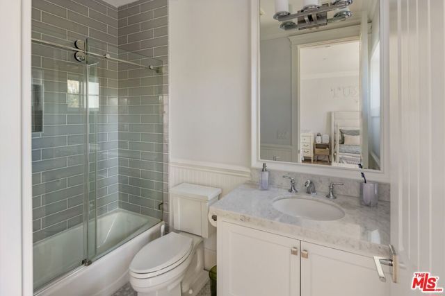 5523 Longridge Avenue, Sherman Oaks, CA 91401