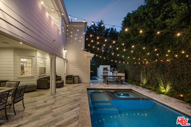 5523 Longridge Avenue, Sherman Oaks, CA 91401