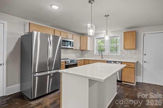 6109 Cora Street, Charlotte, NC 28216
