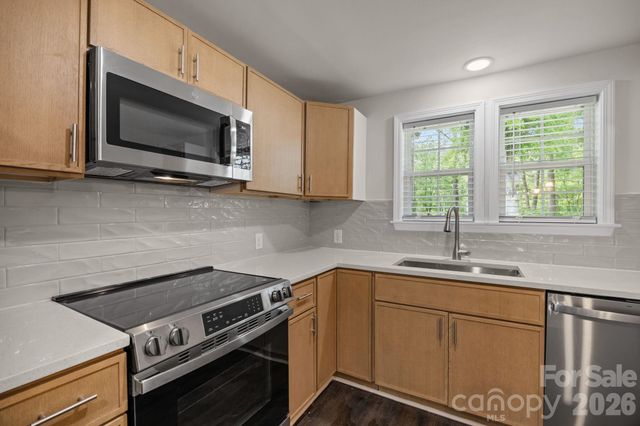 6109 Cora Street, Charlotte, NC 28216
