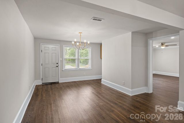 6109 Cora Street, Charlotte, NC 28216