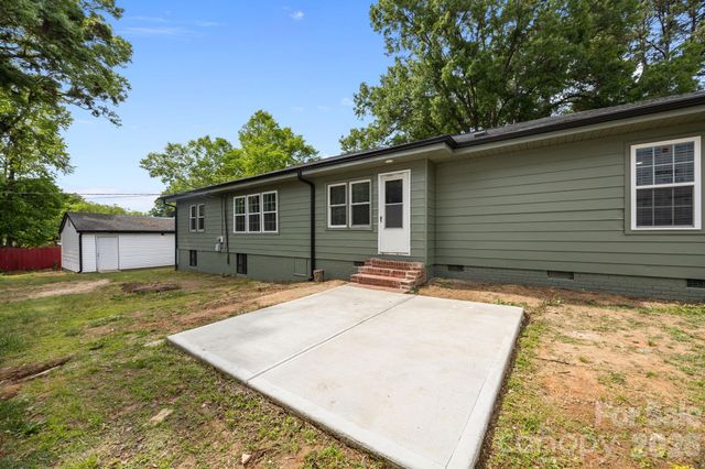 6109 Cora Street, Charlotte, NC 28216