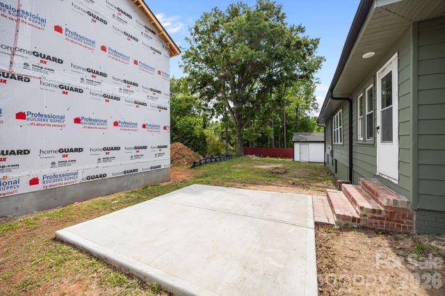 6109 Cora Street, Charlotte, NC 28216