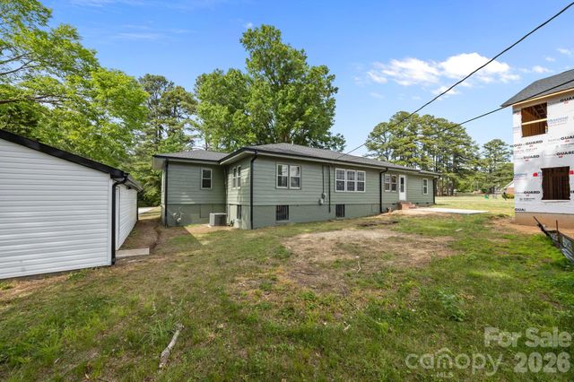 6109 Cora Street, Charlotte, NC 28216