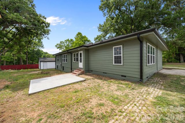 6109 Cora Street, Charlotte, NC 28216