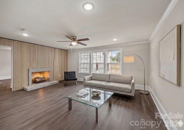 6109 Cora Street, Charlotte, NC 28216