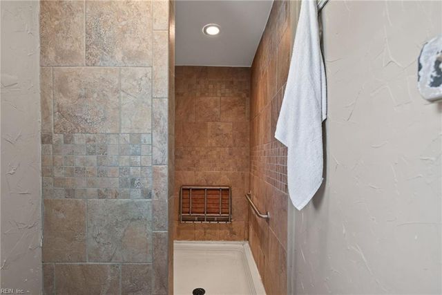 21147 Rescue RD, Carrollton, VA 23314