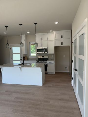 77 Shetland Drive, Bella Vista, AR 72715