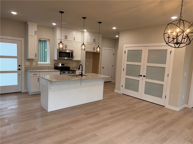 77 Shetland Drive, Bella Vista, AR 72715