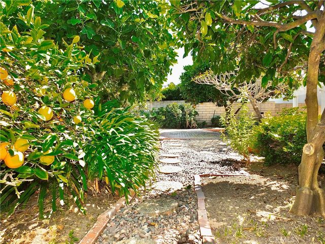 6317 E Eliot, Long Beach, CA 90803