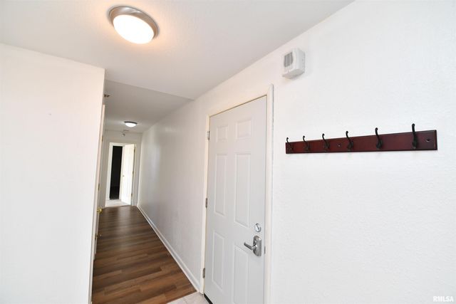 123 SW JEFFERSON Avenue E9SW, Peoria, IL 61602