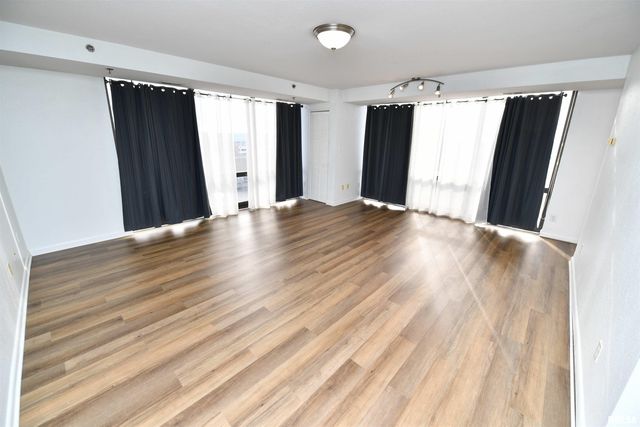 123 SW JEFFERSON Avenue E9SW, Peoria, IL 61602