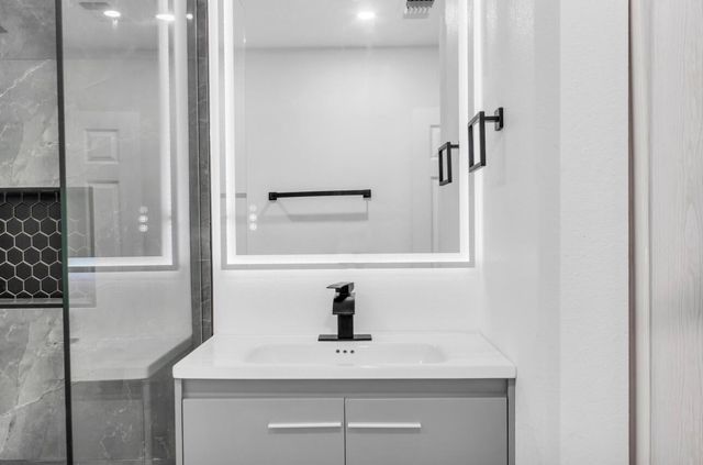 915 SW 3rd Street, Boynton Beach, FL 33435