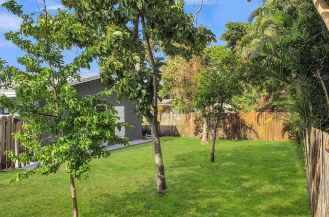 915 SW 3rd Street, Boynton Beach, FL 33435