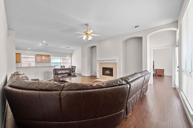 3205 Hamlett Lane, Garland, TX 75043