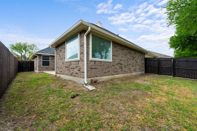 3205 Hamlett Lane, Garland, TX 75043