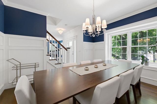 4 Augustus Rd, Lexington, MA 02421