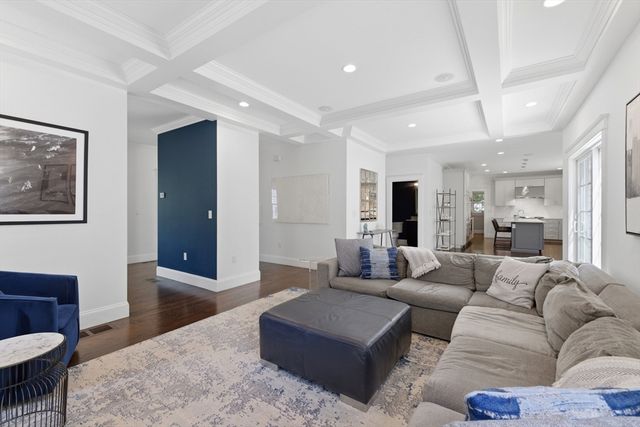 4 Augustus Rd, Lexington, MA 02421