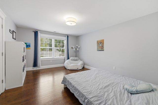 4 Augustus Rd, Lexington, MA 02421