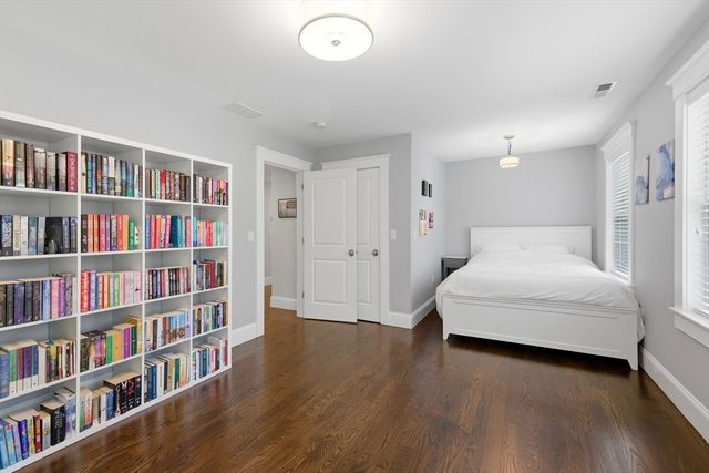 4 Augustus Rd, Lexington, MA 02421