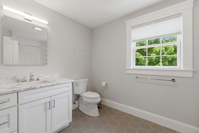 4 Augustus Rd, Lexington, MA 02421