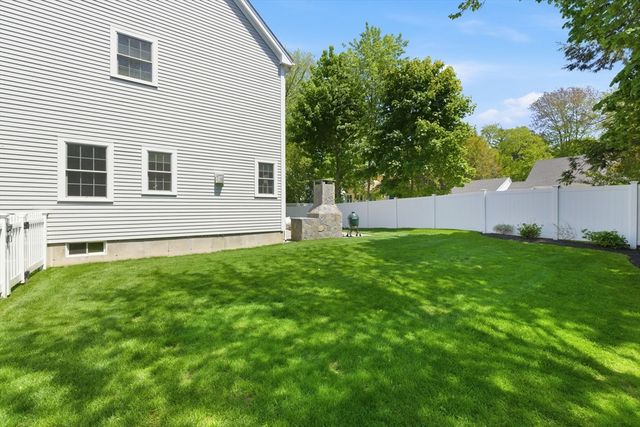 4 Augustus Rd, Lexington, MA 02421