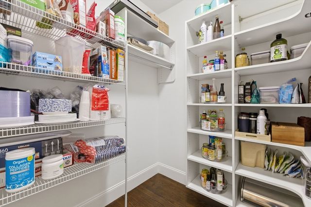4 Augustus Rd, Lexington, MA 02421