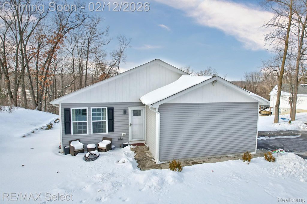 10311 Walnut Shores Drive, Tyrone Township, MI 48430