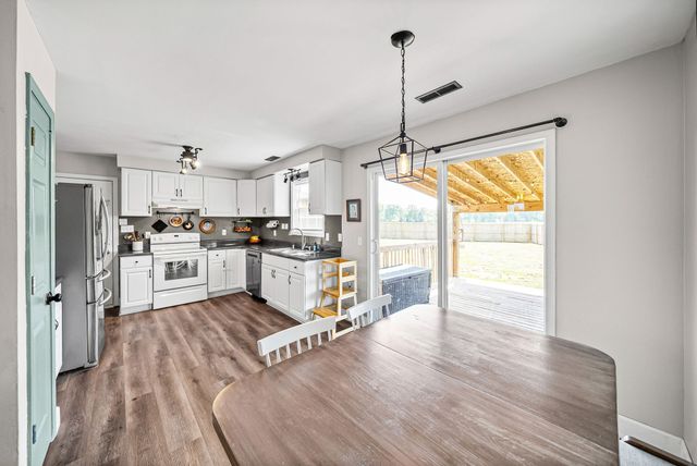 202 Man O War Dr, Oak Grove, KY 42262