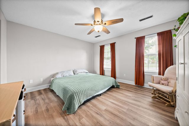 202 Man O War Dr, Oak Grove, KY 42262