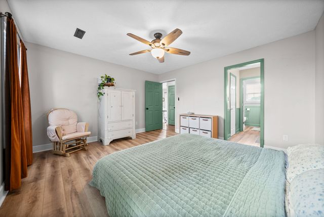 202 Man O War Dr, Oak Grove, KY 42262