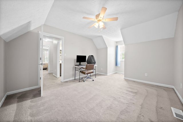 202 Man O War Dr, Oak Grove, KY 42262