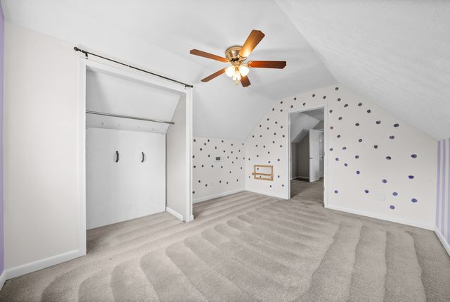 202 Man O War Dr, Oak Grove, KY 42262