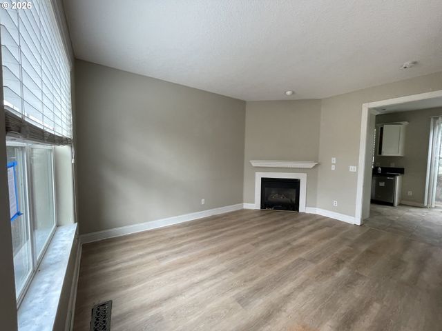 19189 Se YAMHILL St 7, Portland, OR 97233