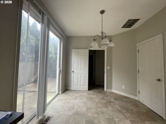 19189 Se YAMHILL St 7, Portland, OR 97233