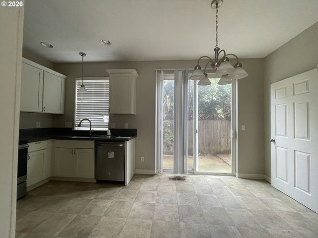 19189 Se YAMHILL St 7, Portland, OR 97233