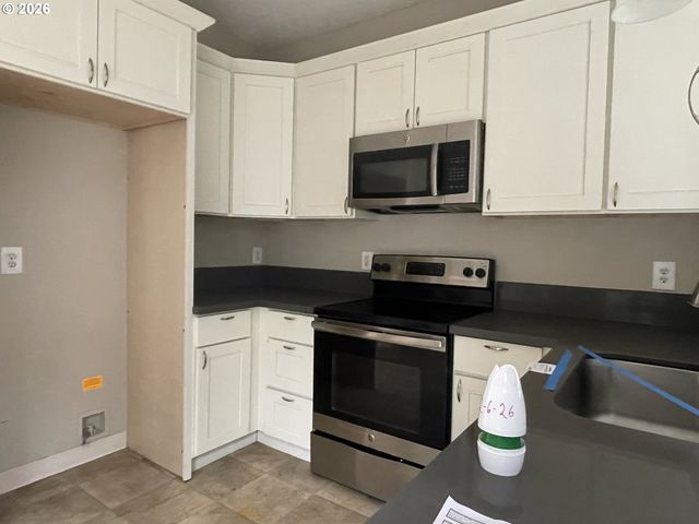 19189 Se YAMHILL St 7, Portland, OR 97233