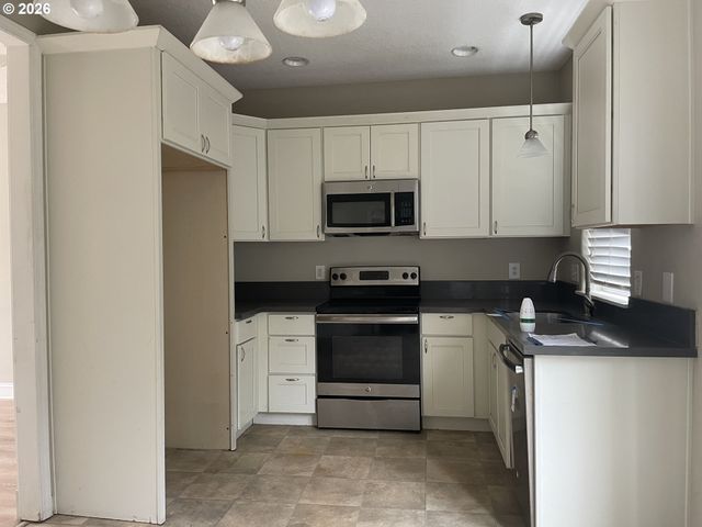 19189 Se YAMHILL St 7, Portland, OR 97233