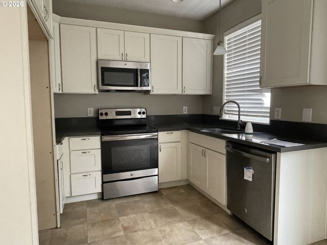 19189 Se YAMHILL St 7, Portland, OR 97233