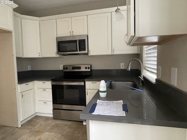 19189 Se YAMHILL St 7, Portland, OR 97233