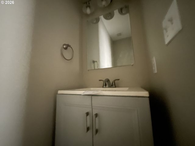 19189 Se YAMHILL St 7, Portland, OR 97233