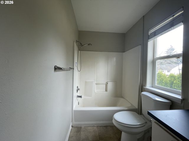 19189 Se YAMHILL St 7, Portland, OR 97233