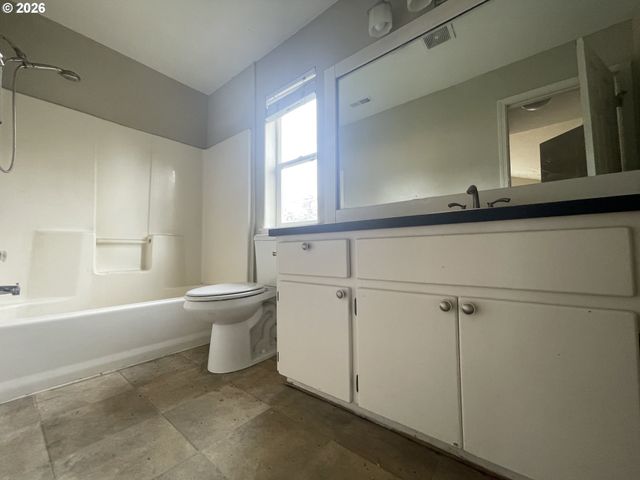 19189 Se YAMHILL St 7, Portland, OR 97233