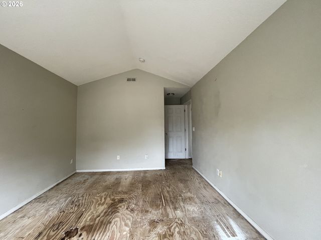 19189 Se YAMHILL St 7, Portland, OR 97233