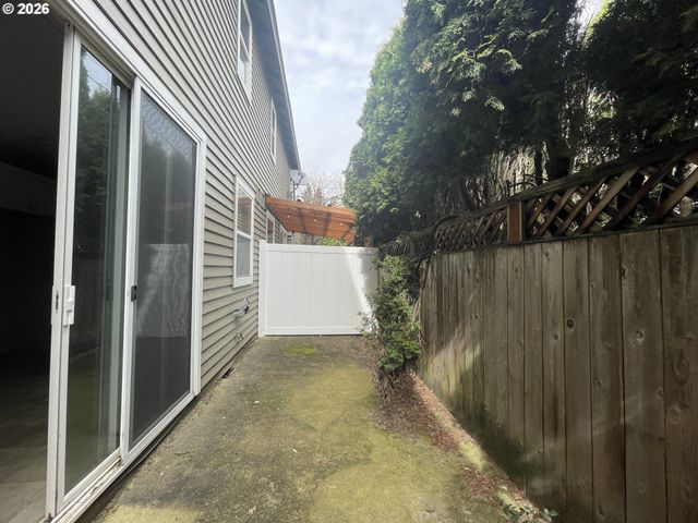 19189 Se YAMHILL St 7, Portland, OR 97233